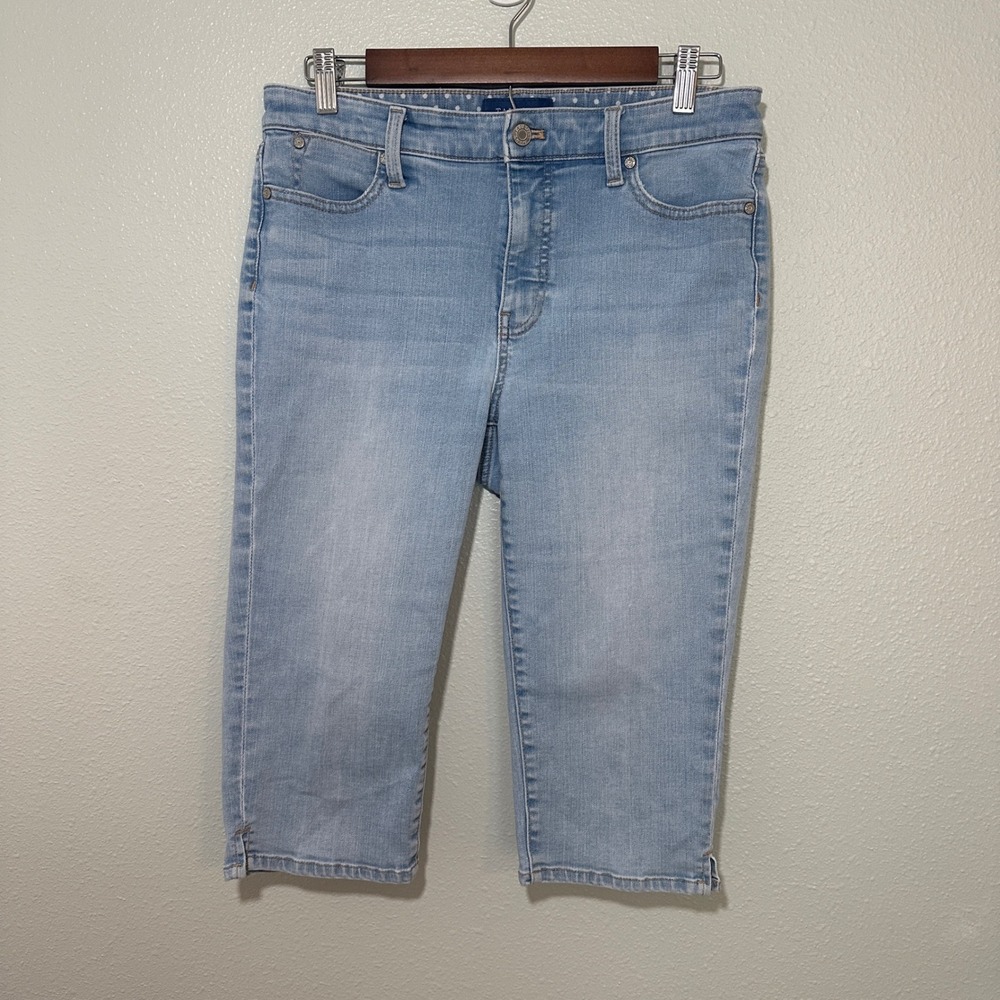 Talbots Petite Light Wash Denim Capri Jeans Size 8P Stretch Cropped Slit Hem